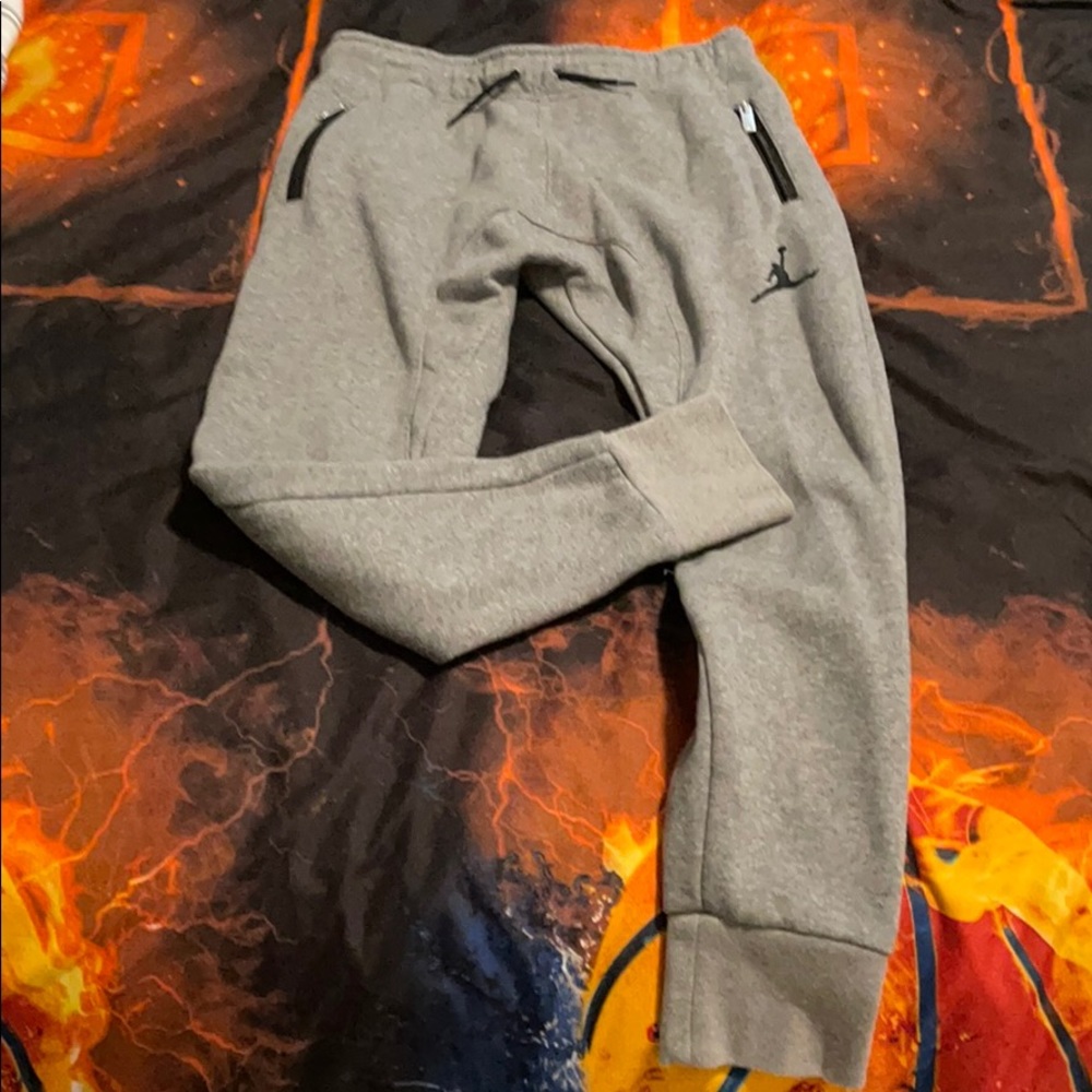 Boys like new Jordan Grey joggers